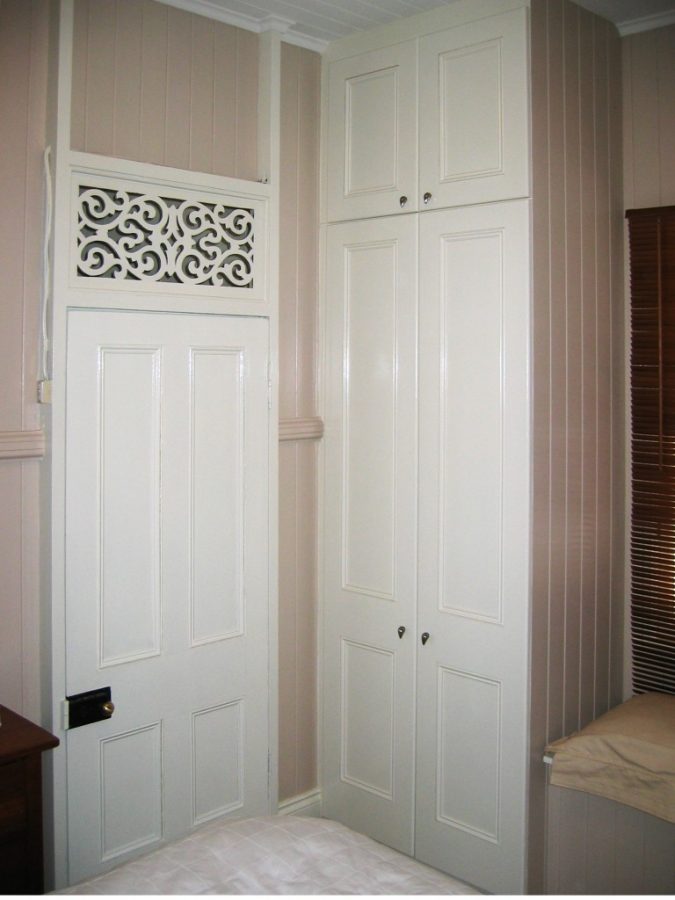 Chrome Door Knobs >> Hinged Door Wardrobes - Wardrobe Design Centre, Brisbane Built in Wardrobes Chrome Door Knobs >> Hinged Door Wardrobes - Wardrobe Design Centre, Brisbane Built in Wardrobes